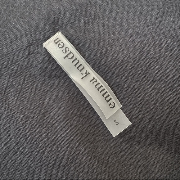 EMMA KNUDSEN • Reese Wrap Dress in Black - Picture 10 of 14